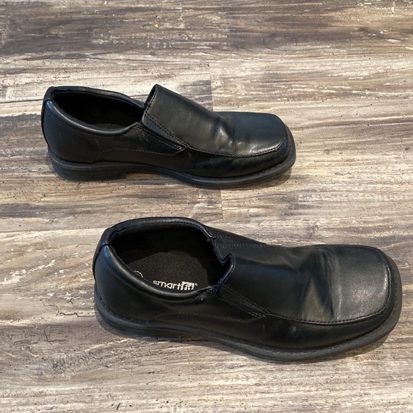 ❌SOLD❌ Boy 1Y dress shoes GUC - Picture 2 of 8